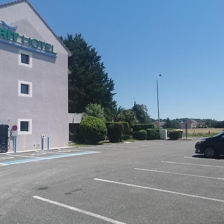 Brit Hotel Confort Pau Lons Exterior foto