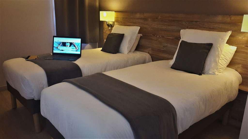 Brit Hotel Confort Pau Lons Cameră foto